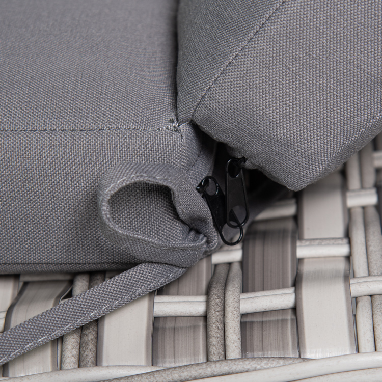 Papagayo Cushion