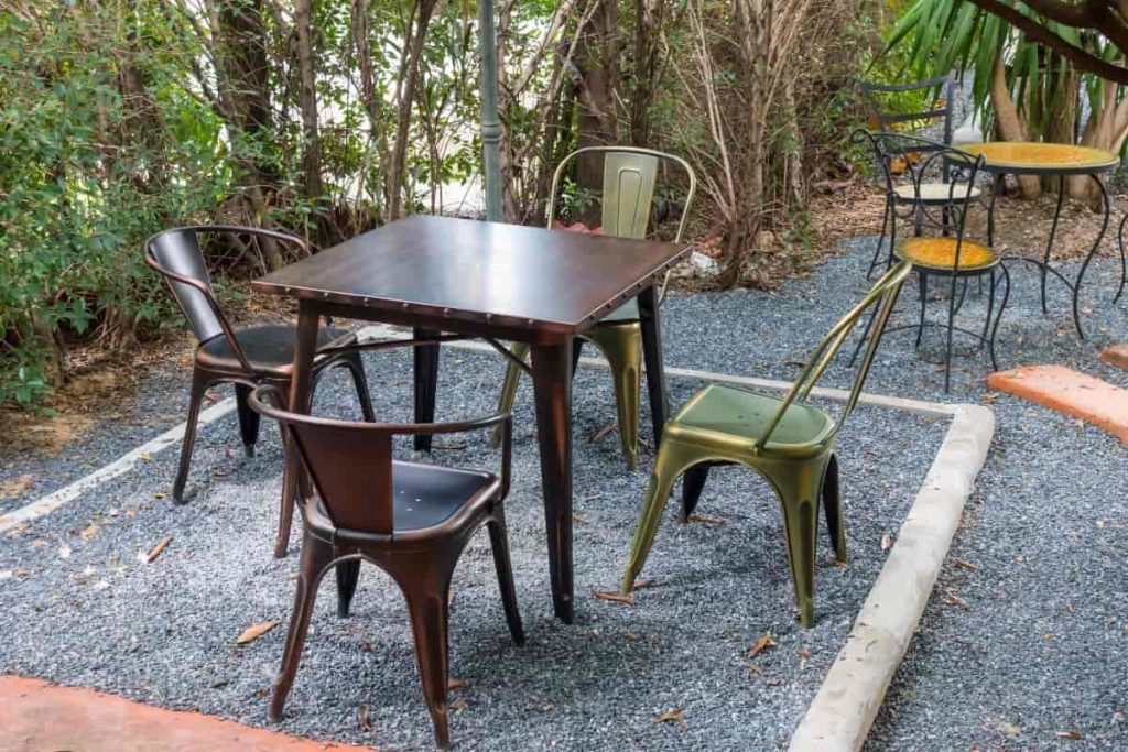 better steel or aluminium for outdoor use