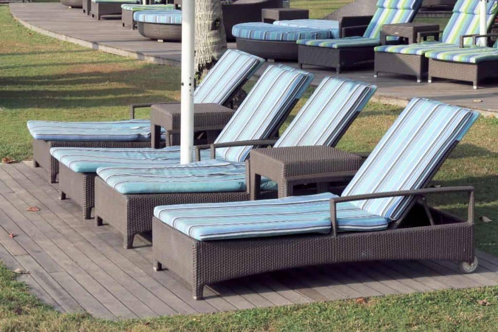 how to clean the mattresses of sun loungers