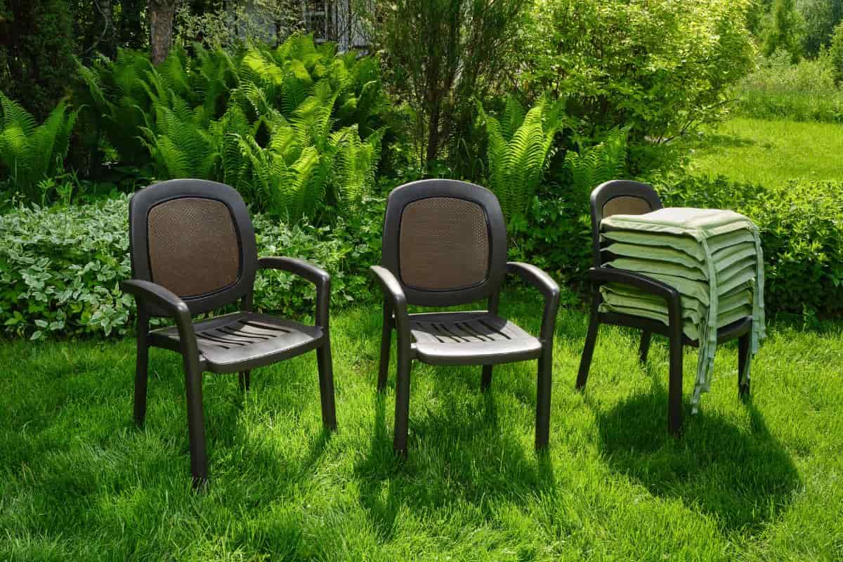 how to clean deckchairs